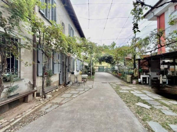 casa indipendente in vendita a Gallarate