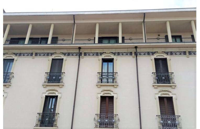 appartamento in vendita a Gallarate in zona Sciarè
