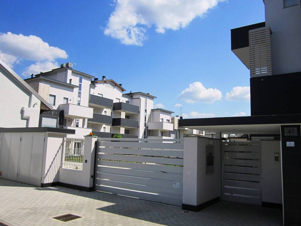 box auto in vendita a Gallarate in zona Ronchi
