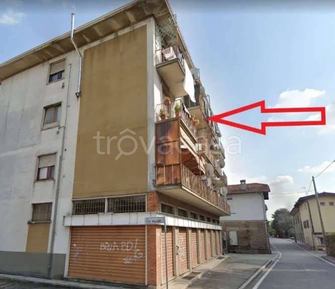 appartamento in vendita a Gallarate in zona Sciarè
