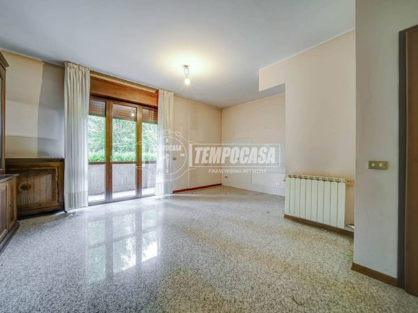 appartamento in vendita a Gallarate in zona Sciarè