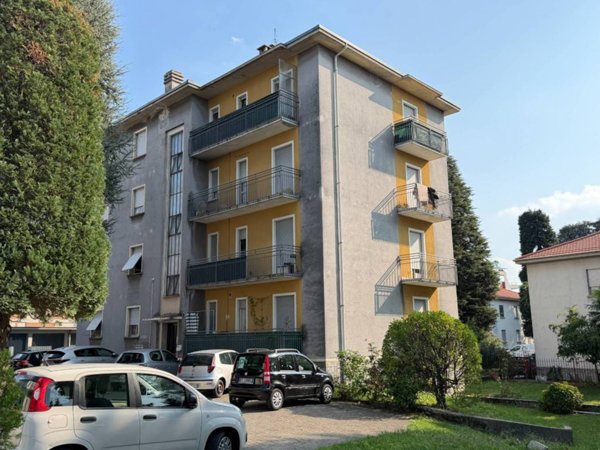 appartamento in vendita a Gallarate in zona Crenna