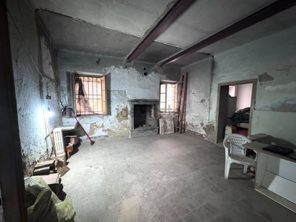 appartamento in vendita a Gallarate in zona Crenna
