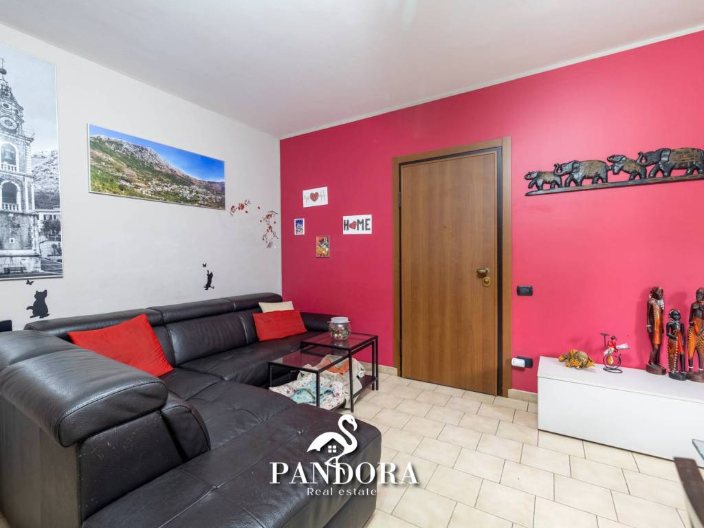 appartamento in vendita a Gallarate in zona Madonna in Campagna