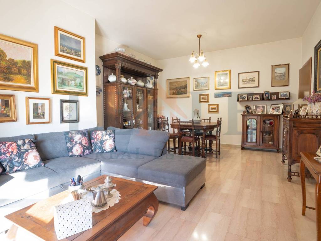 appartamento in vendita a Gallarate in zona Arnate