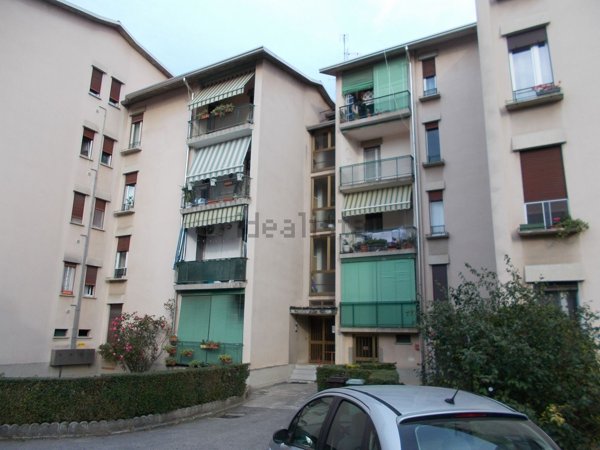 appartamento in vendita a Gallarate in zona Moriggia