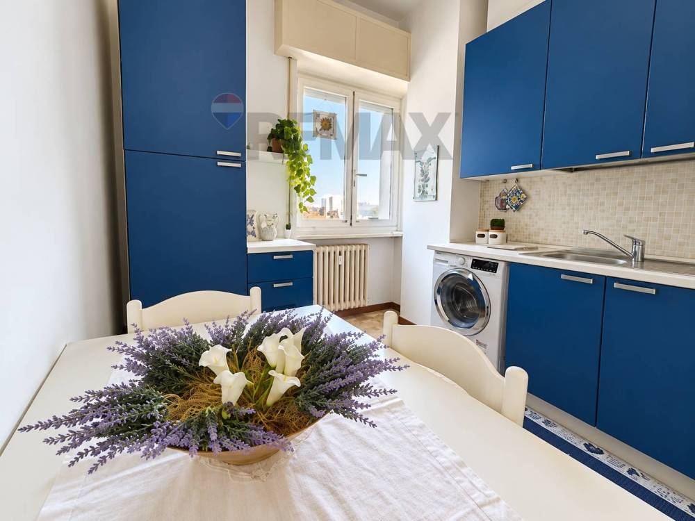 appartamento in vendita a Gallarate in zona Sciarè