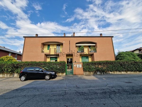 appartamento in vendita a Gallarate in zona Arnate