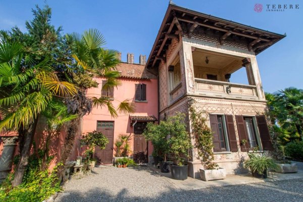 casa indipendente in vendita a Gallarate in zona Crenna