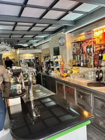 esercizio commerciale in vendita a Gallarate in zona Madonna in Campagna