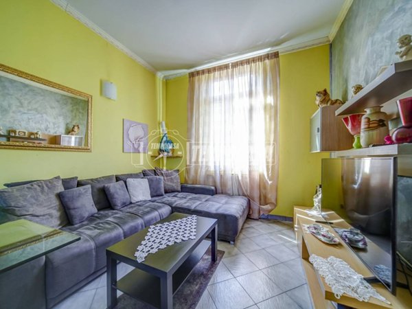 casa indipendente in vendita a Gallarate in zona Crenna