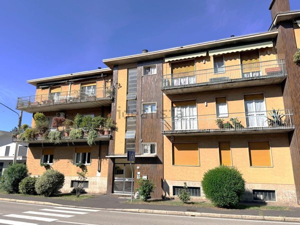 appartamento in vendita a Gallarate in zona Crenna