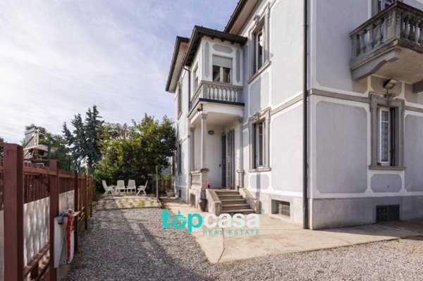 casa indipendente in vendita a Gallarate in zona Crenna