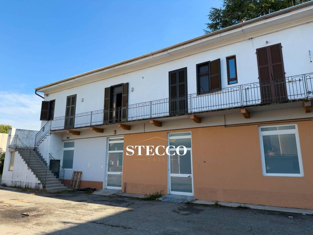 appartamento in vendita a Gallarate in zona Crenna