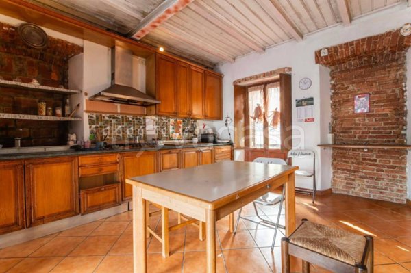 appartamento in vendita a Gallarate in zona Crenna