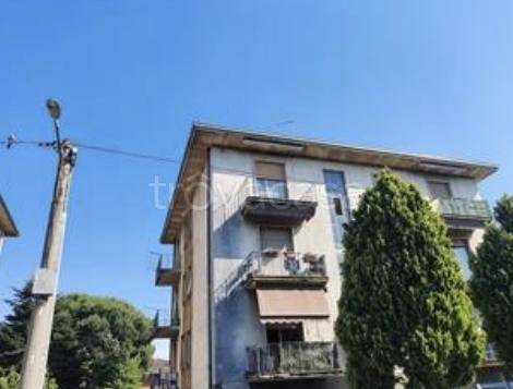 appartamento in vendita a Gallarate in zona Sciarè