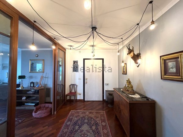 appartamento in vendita a Gallarate in zona Sciarè