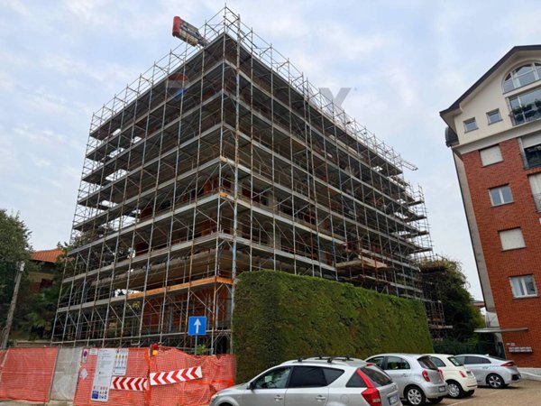 appartamento in vendita a Gallarate in zona Sciarè