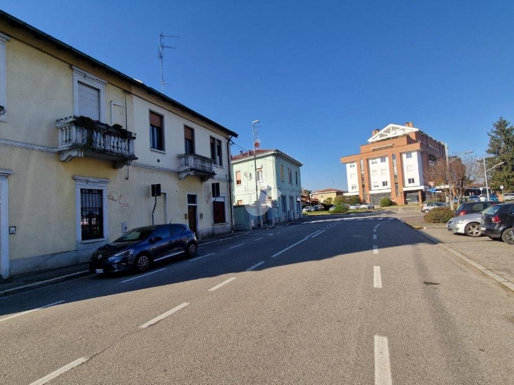casa indipendente in vendita a Gallarate in zona Madonna in Campagna