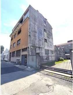 appartamento in vendita a Gallarate in zona Sciarè