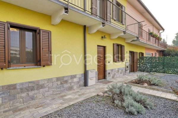 casa indipendente in vendita a Gallarate in zona Madonna in Campagna