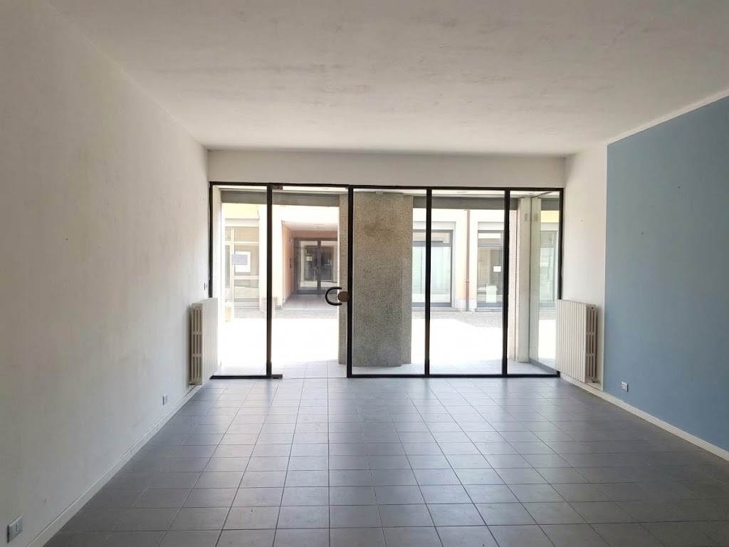 loft in vendita a Gallarate in zona Sciarè