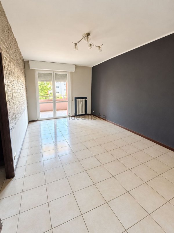 appartamento in vendita a Gallarate in zona Sciarè
