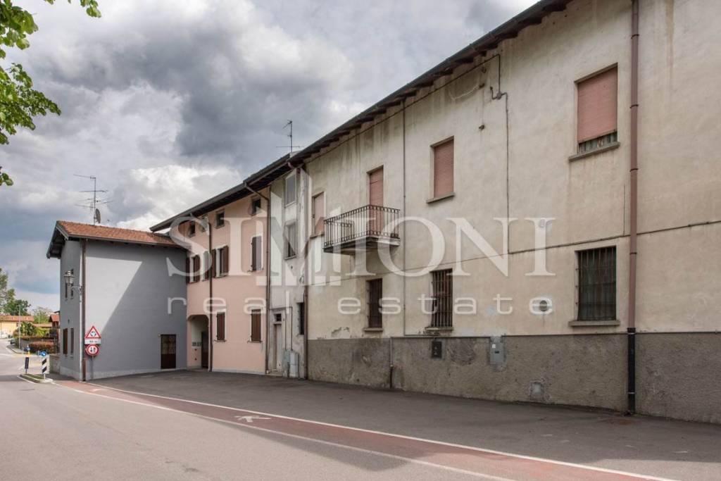 casa indipendente in vendita a Galliate Lombardo