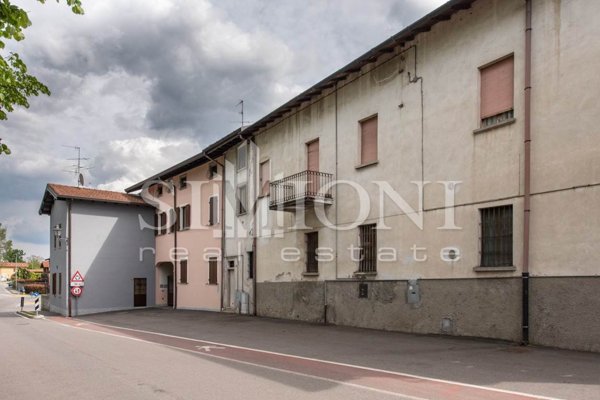 casa indipendente in vendita a Galliate Lombardo