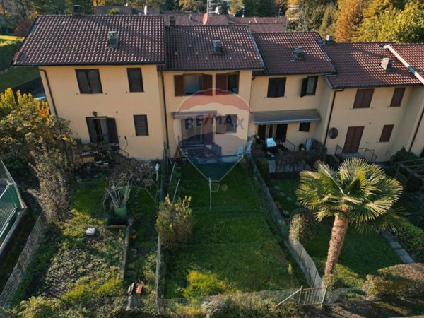 casa indipendente in vendita a Galliate Lombardo