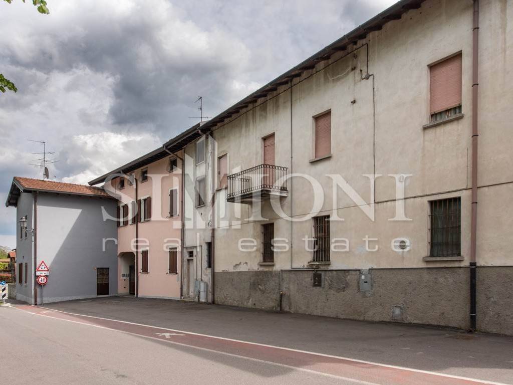 casa indipendente in vendita a Galliate Lombardo
