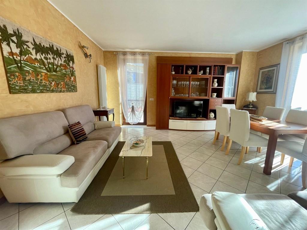 appartamento in vendita a Galliate Lombardo