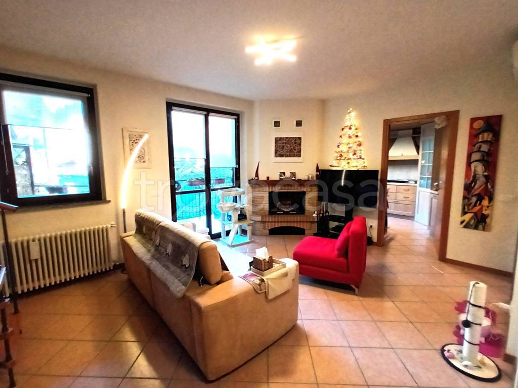 appartamento in vendita a Galliate Lombardo