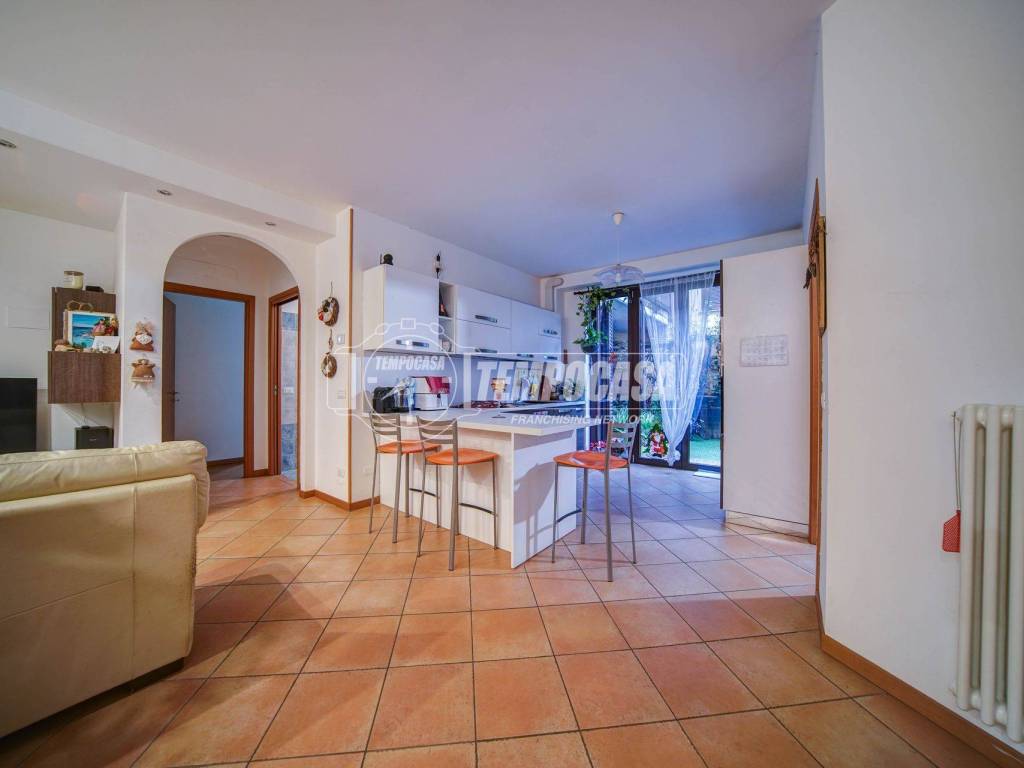appartamento in vendita a Galliate Lombardo