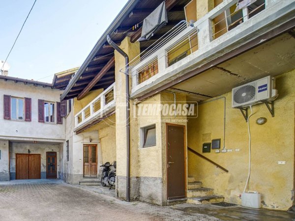 appartamento in vendita a Galliate Lombardo
