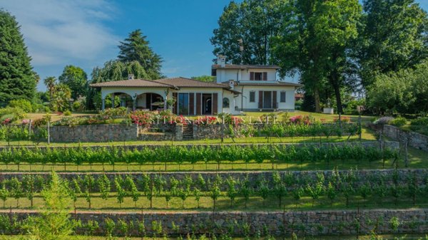 casa indipendente in vendita a Galliate Lombardo