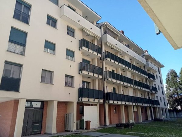 appartamento in vendita a Gavirate
