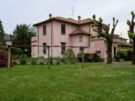 casa indipendente in vendita a Gavirate