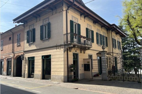 negozio in vendita a Gavirate