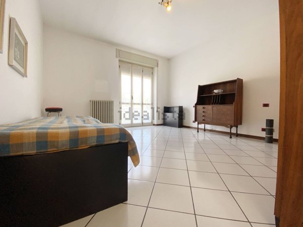 appartamento in vendita a Gavirate in zona Oltrona al Lago