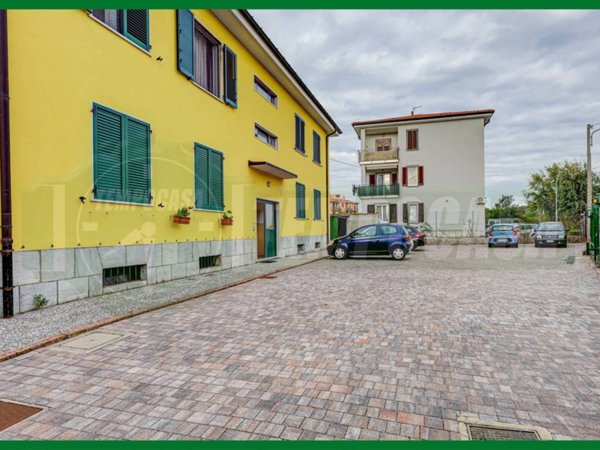 appartamento in vendita a Gavirate