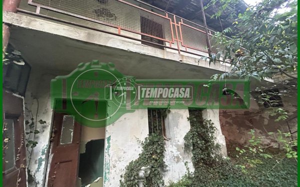 appartamento in vendita a Gavirate