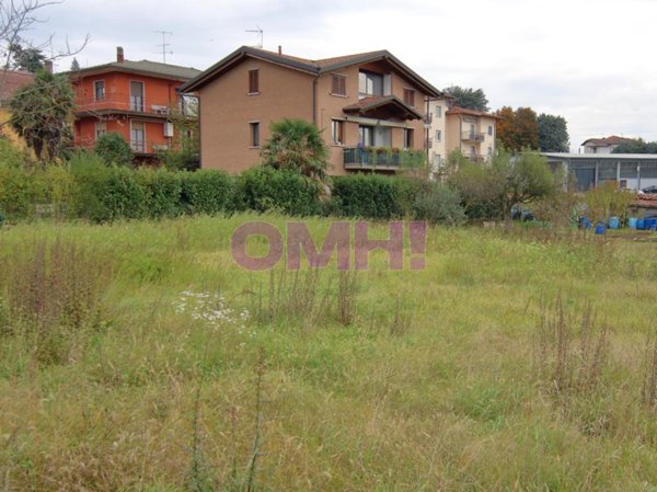 terreno edificabile in vendita a Gavirate