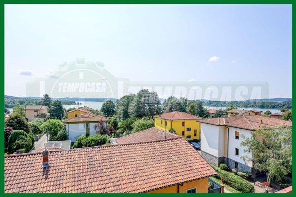 appartamento in vendita a Gavirate