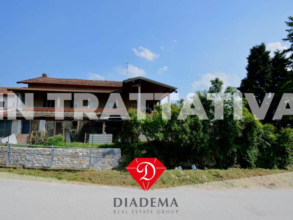 appartamento in vendita a Gavirate