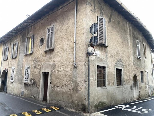 appartamento in vendita a Gavirate