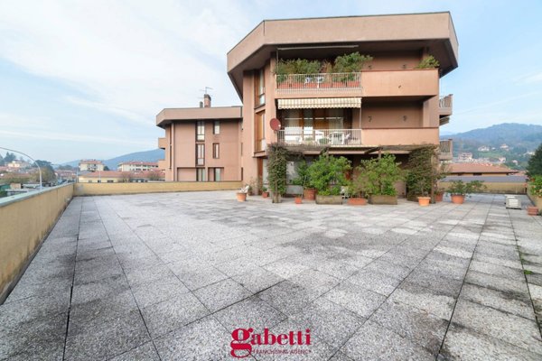 appartamento in vendita a Gavirate