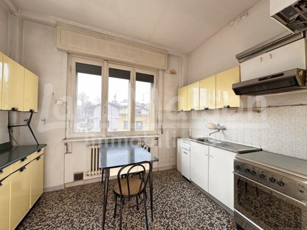 appartamento in vendita a Gavirate