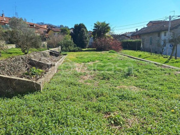 terreno edificabile in vendita a Gavirate