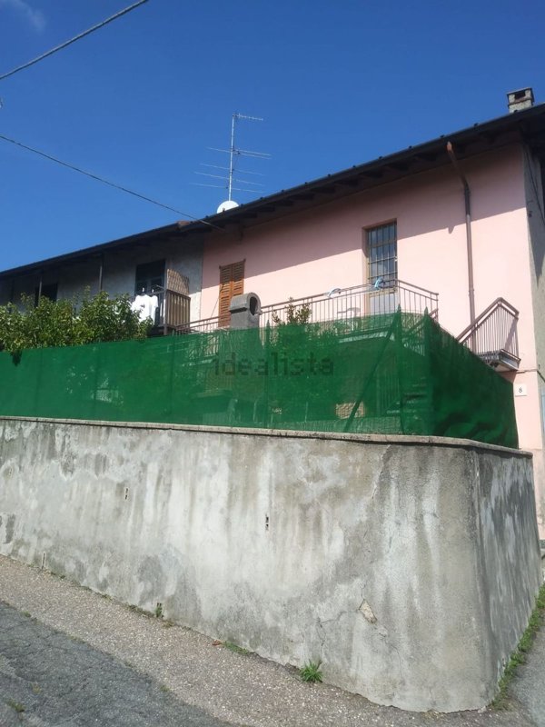 appartamento in vendita a Gavirate